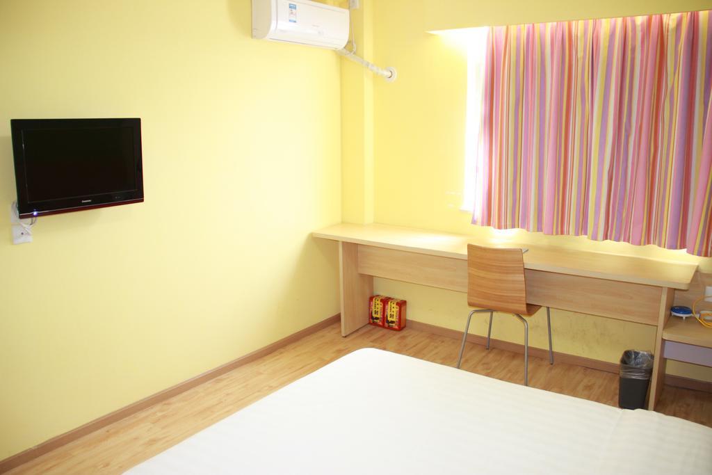 7Days Inn Chengdu Wuda Garden Extérieur photo