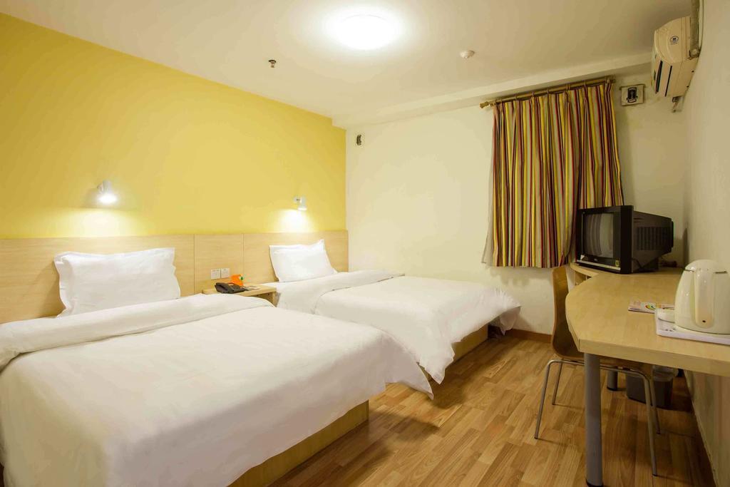 7Days Inn Chengdu Wuda Garden Extérieur photo
